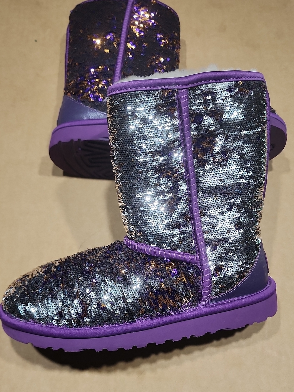 UGG Australia Purple Sequin Classic Boots Women’s 6 Glitter Fuzzy Lined